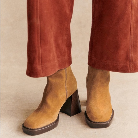 NWOT- Sezane Kaia High Ankle Boots SIZE 7 - Picture 2 of 6